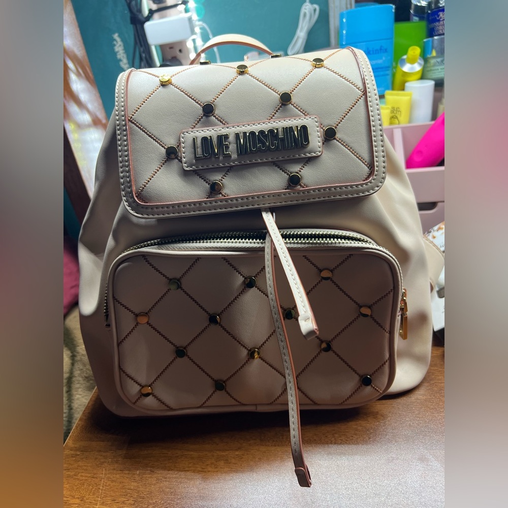 Love moschino backpack